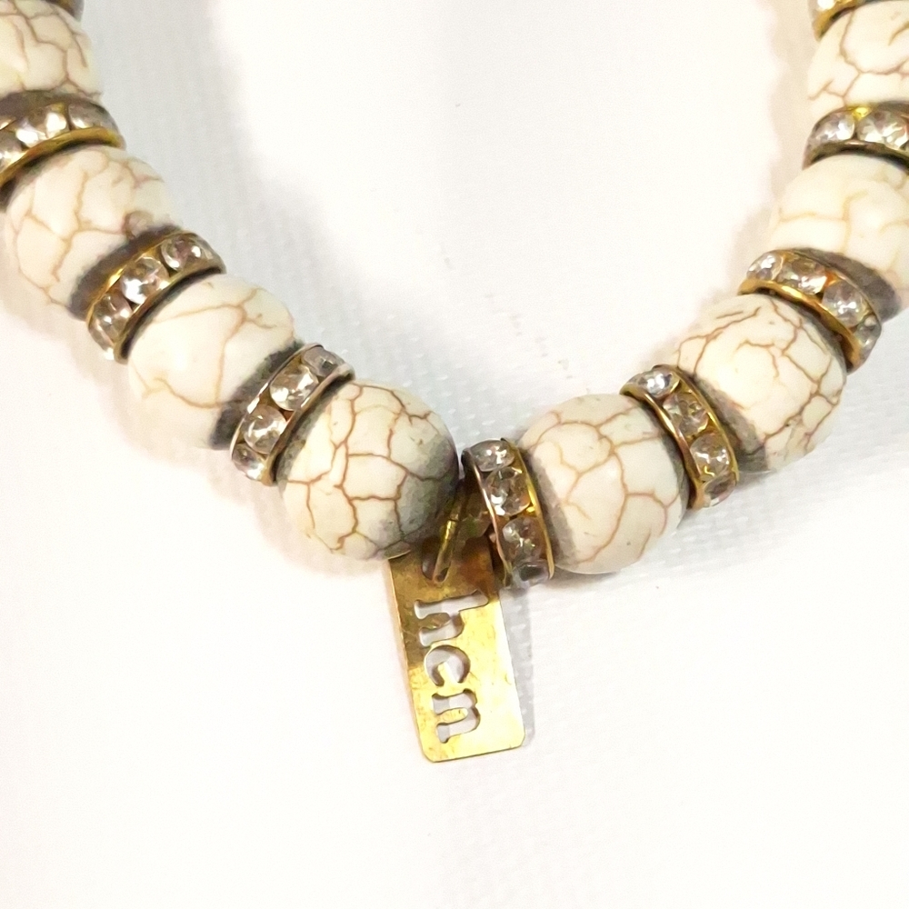 Hen & Bear Howlite Crystal Rhinestone Stetch Bracelet - Picture 6 of 6